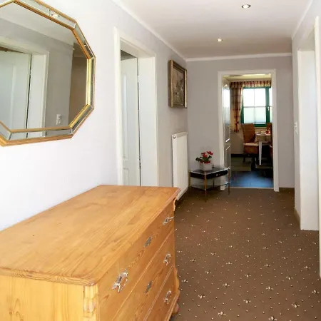 Reetferienhaus Flussseeschwalbe